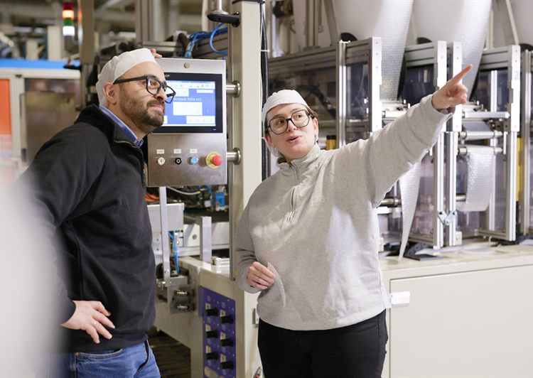Persone al lavoro in Ilpa Group
